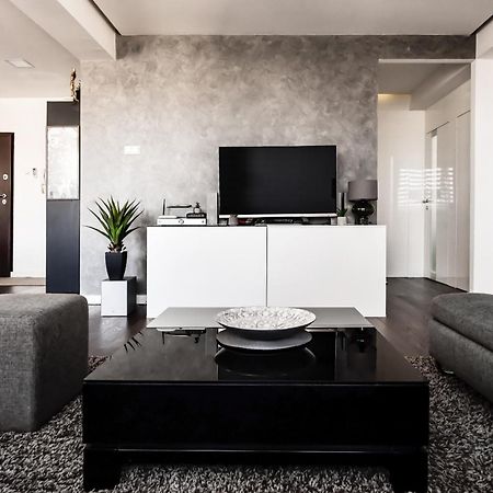 2 Bedroom Penthouse In City Center, Free Parking SJJ Extérieur photo