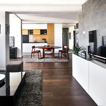 2 Bedroom Penthouse In City Center, Free Parking SJJ Extérieur photo