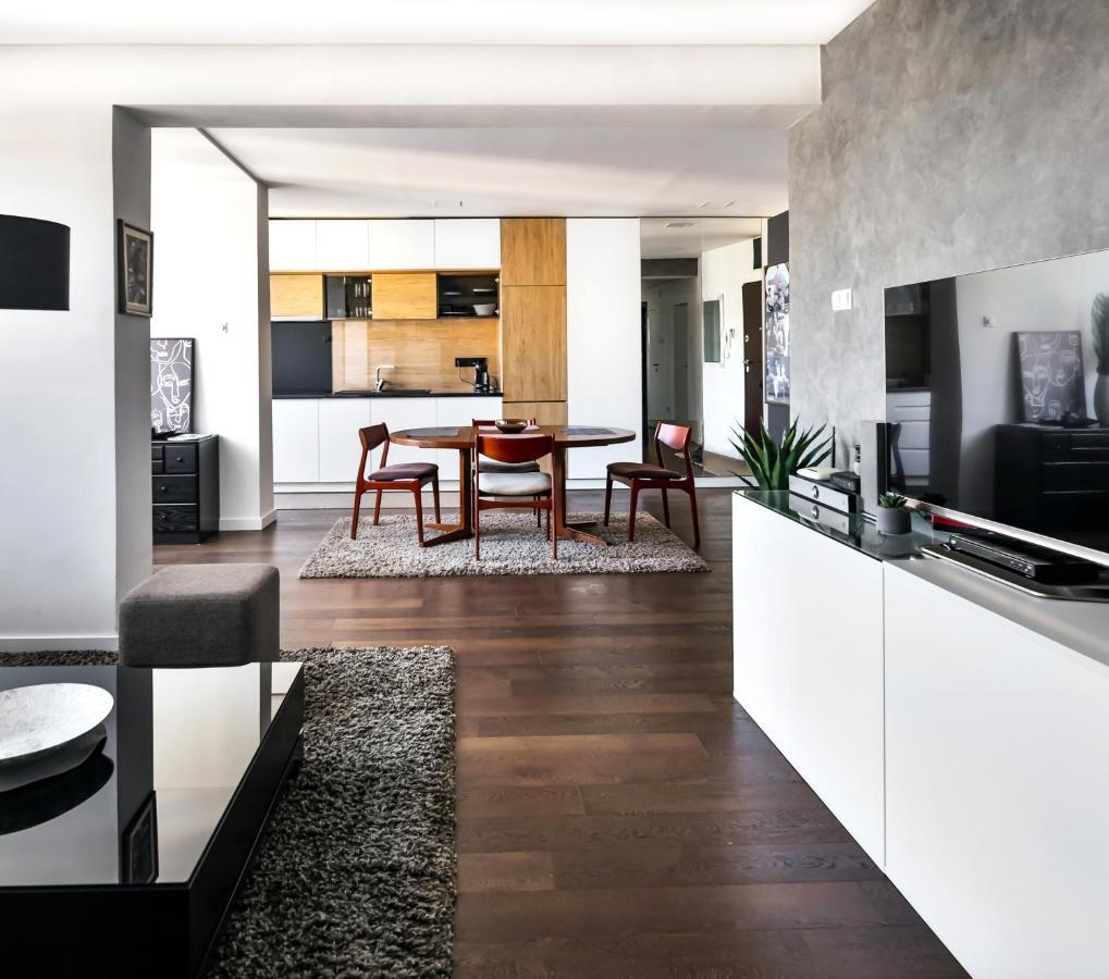 2 Bedroom Penthouse In City Center, Free Parking SJJ Extérieur photo