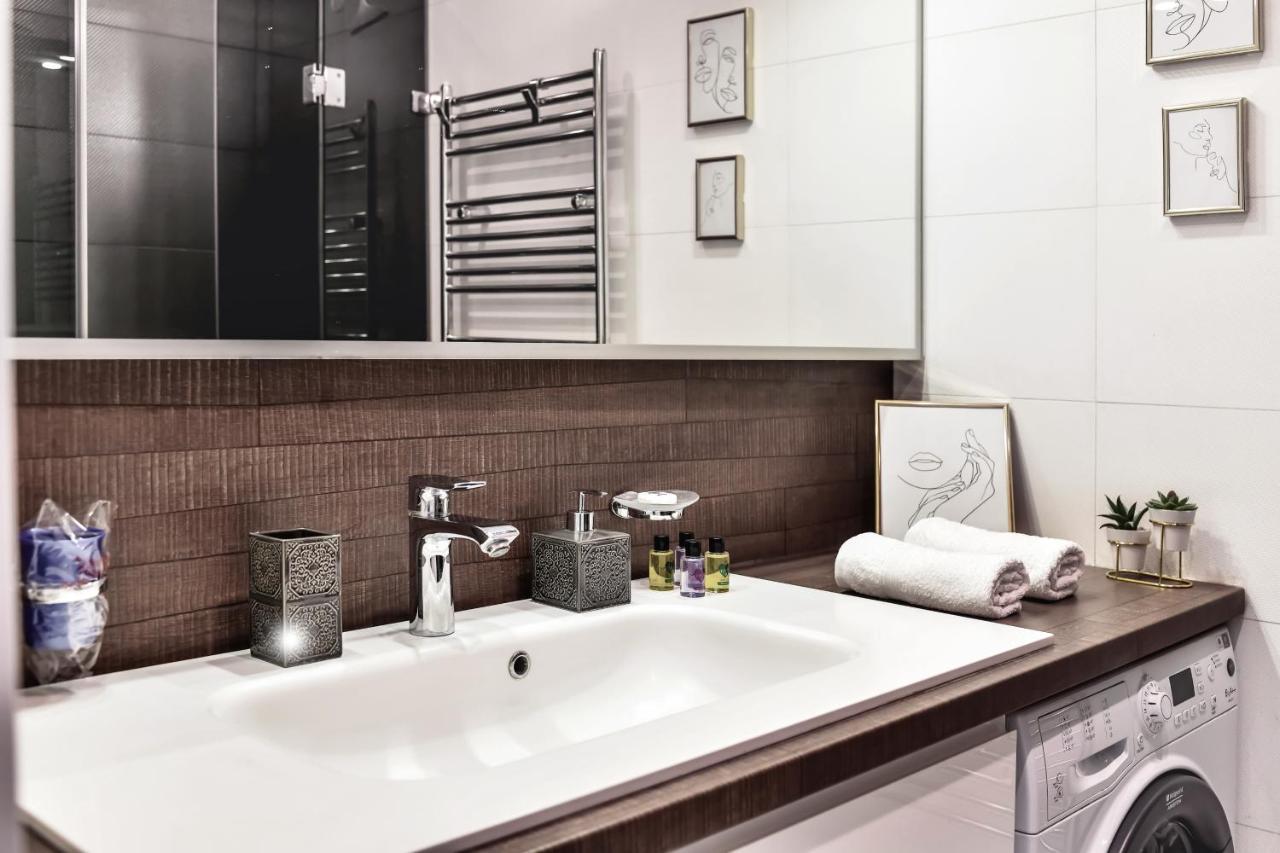 2 Bedroom Penthouse In City Center, Free Parking SJJ Extérieur photo