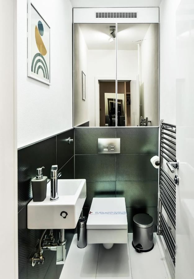 2 Bedroom Penthouse In City Center, Free Parking SJJ Extérieur photo