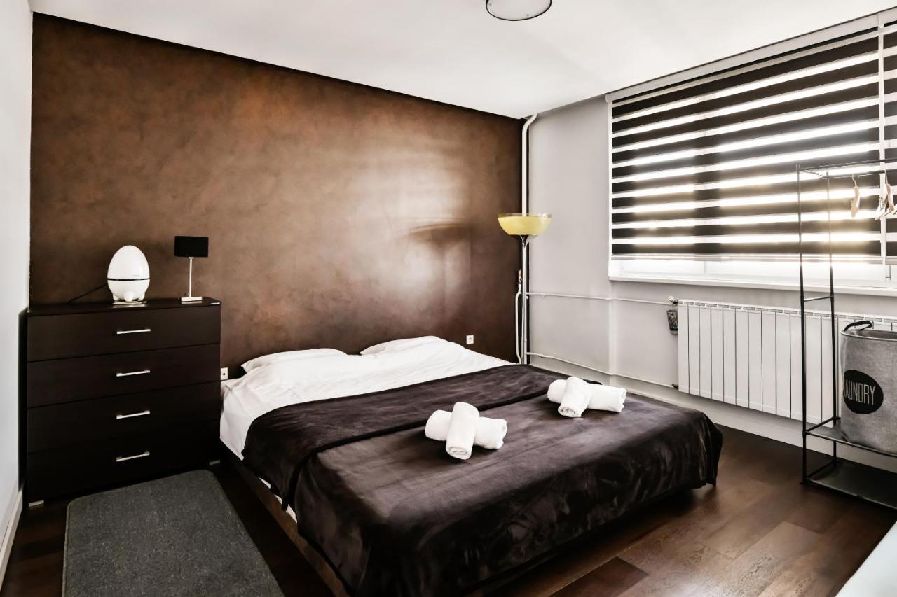 2 Bedroom Penthouse In City Center, Free Parking SJJ Extérieur photo